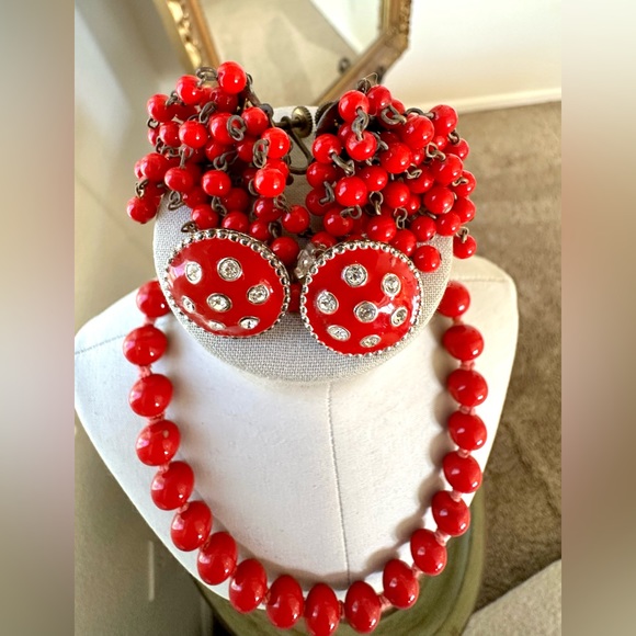 Retro Red Vintage Jewelry lot - Picture 4 of 17